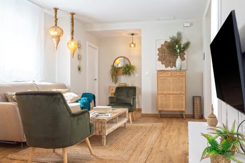 Apartment (2 Bedrooms) | Living area | TV