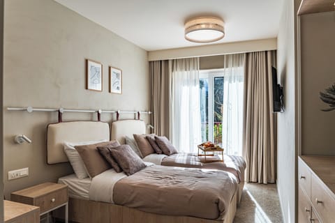 In-room safe, desk, laptop workspace, blackout drapes