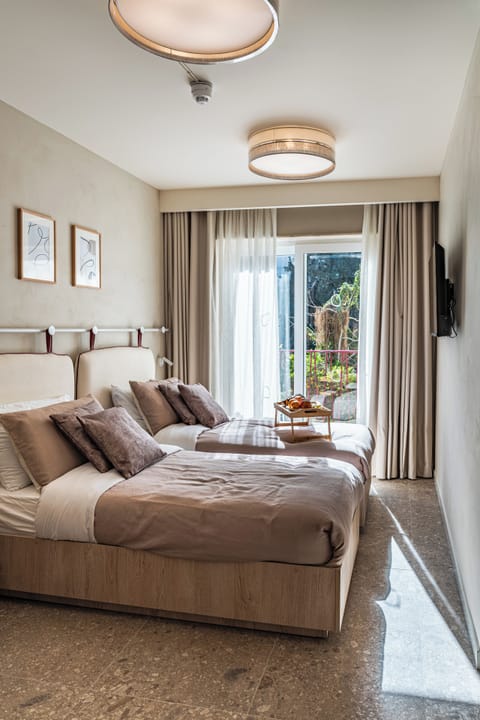 In-room safe, desk, laptop workspace, blackout drapes