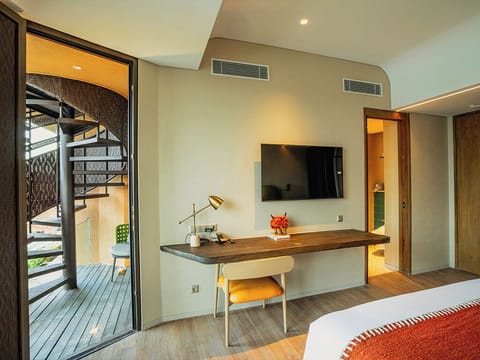 43-inch Smart TV with digital channels