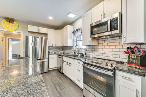 House (2 Bedrooms) | Interior