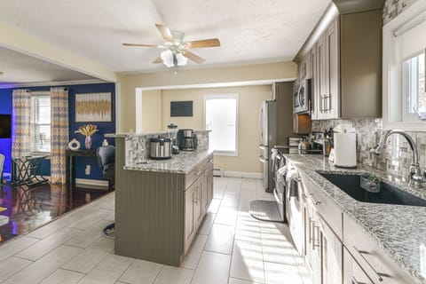 House (2 Bedrooms) | Interior