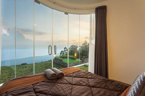 Deluxe Double Room, Sea View | Beach/ocean view