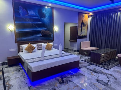 Classic Room | Desk, free WiFi, bed sheets