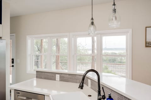 House | 5 bedrooms, Internet