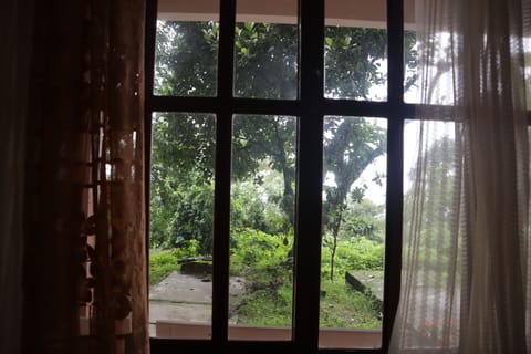 Deluxe Double Room, Balcony, Mountain View | Desk, laptop workspace, soundproofing, free WiFi