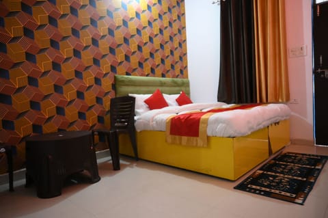 Deluxe Double Room | Free WiFi