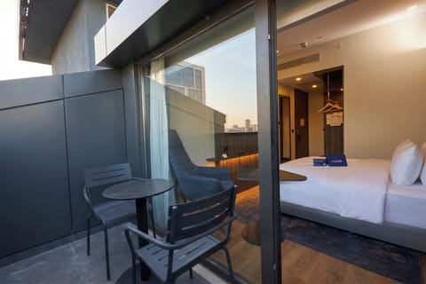 In-room safe, blackout drapes, soundproofing, free WiFi