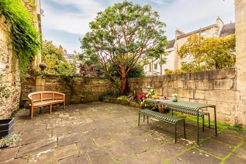 House | 5 bedrooms, Internet