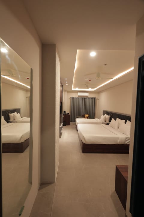 Nirvana Family Suite | Premium bedding, memory foam beds, minibar (some free items), desk
