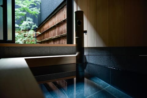 Room, Multiple Beds, Non Smoking, Kitchen | Bathroom | Bidet