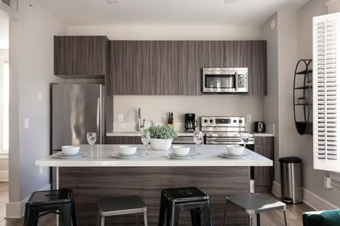 Classic Double Room, Kitchen | Living area | 42-inch Smart TV with digital channels, Netflix, streaming services