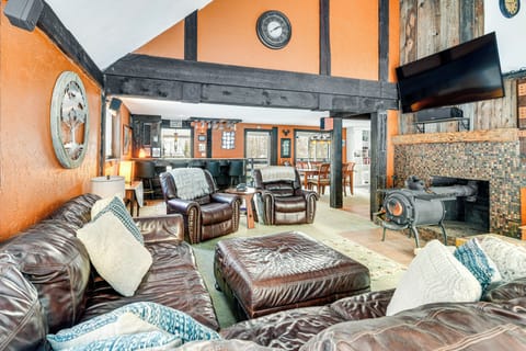 House (4 Bedrooms) | Interior