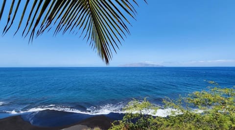 House, 3 Bedrooms, Balcony | Beach