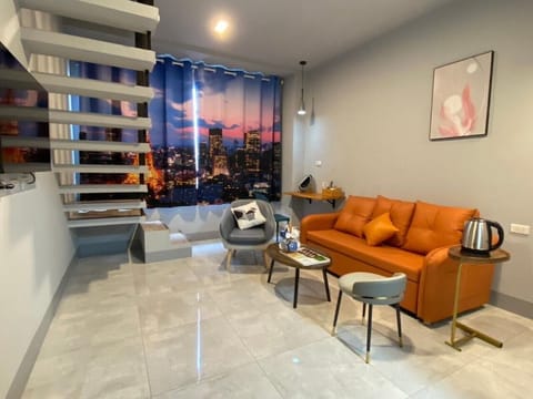 Family Loft | Living area | TV