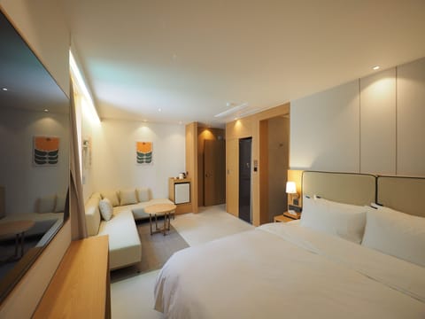 Standard Double Room, Non Smoking | Premium bedding, down comforters, blackout drapes, soundproofing
