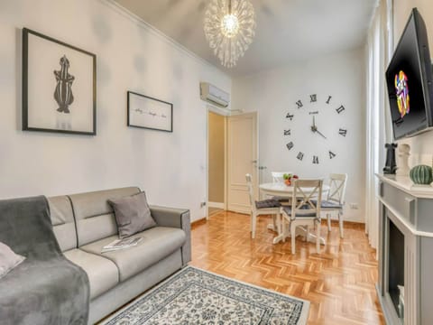 House, 1 Bedroom, Balcony | Living room