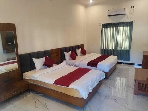 Deluxe Quadruple Room, Garden View | WiFi (free)