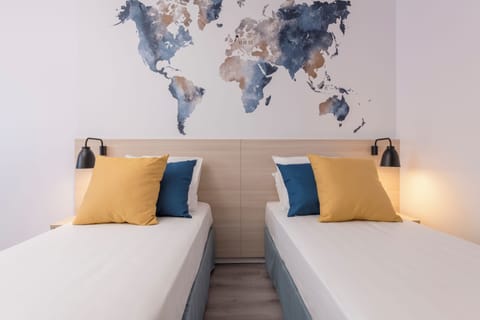 Standard Room, Multiple Beds | Desk, soundproofing, cribs/infant beds, free WiFi