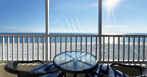 Deluxe Condo, 1 Bedroom, Non Smoking, Beach View | Terrace/patio