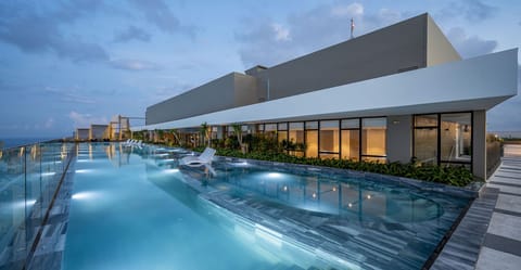 Rooftop pool