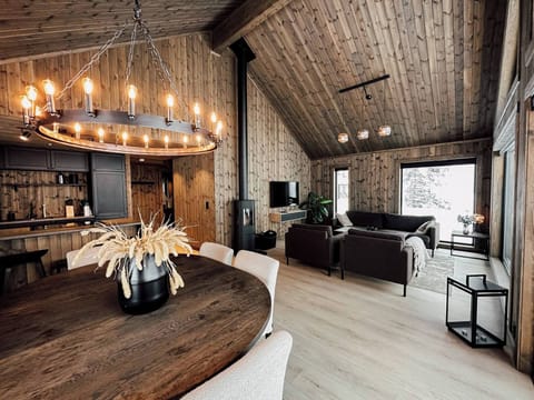 Cabin, 3 Bedrooms, Accessible, Patio | Living room
