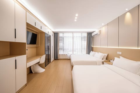 Deluxe Twin Room | Blackout drapes, free WiFi, bed sheets