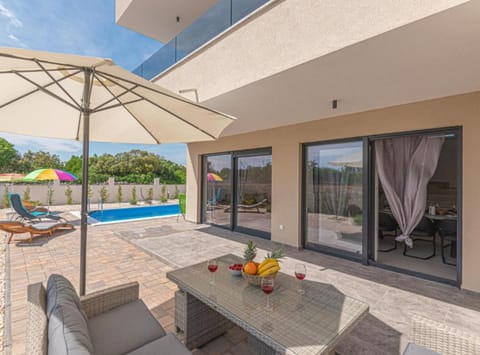 Villa (Four Bedroom Villa with Pool) | Exterior