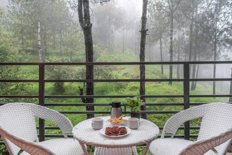 Luxury Apartment, Balcony, Hill View | Terrace/patio