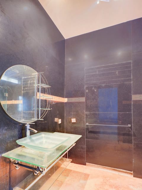 Villa, 2 Bedrooms | Bathroom | Shower, rainfall showerhead, towels