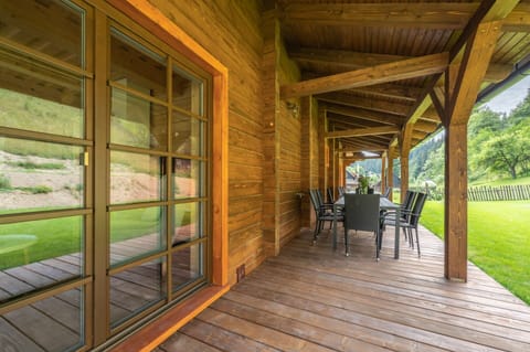 Villa | Outdoor dining