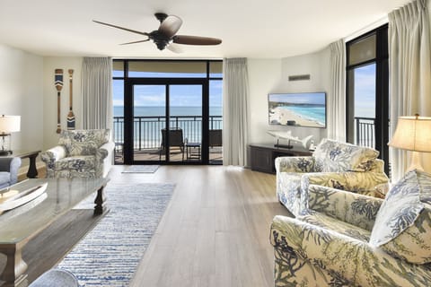 Condo, 5 Bedrooms | Living area | Smart TV
