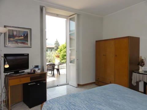Economy Double or Twin Room, Balcony | In-room safe, iron/ironing board, free WiFi