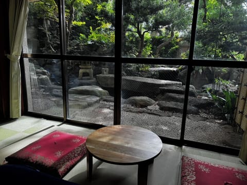 Twin Room, Non Smoking, Garden View | Interior