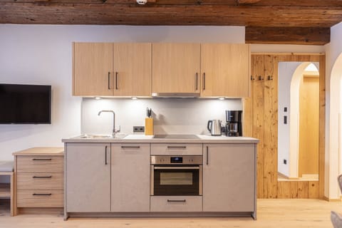 Apartment | Private kitchen | Cookware/dishes/utensils