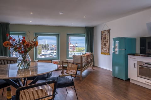 Comfort Apartment, Patio, Harbor View | Living area