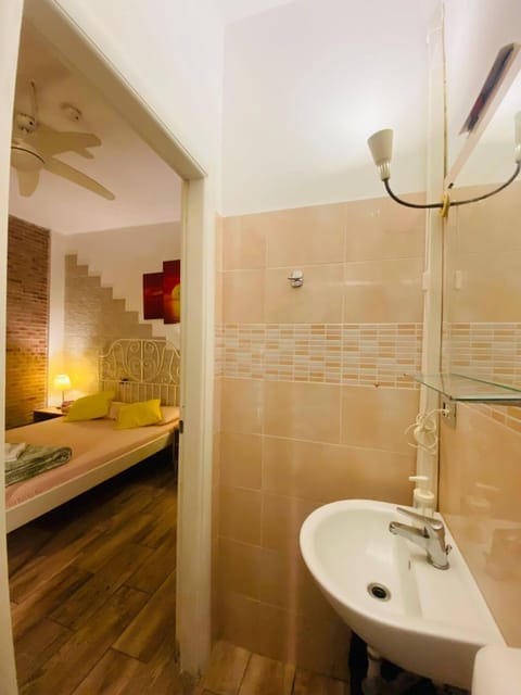 Comfort Quadruple Room | In-room safe, iron/ironing board, free WiFi, bed sheets