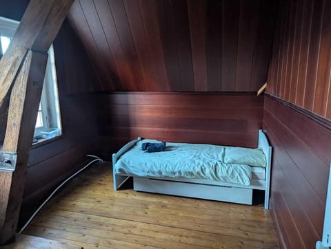 Deluxe Suite, 3 Bedrooms, Pool Access | Premium bedding, laptop workspace, free WiFi, bed sheets