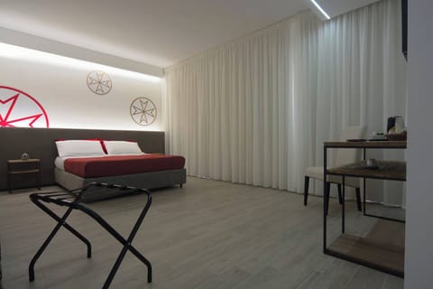 Superior Room, City View | Desk, laptop workspace, soundproofing, free WiFi
