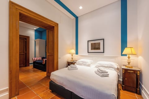 Superior Room, Courtyard View | In-room safe, soundproofing, free WiFi