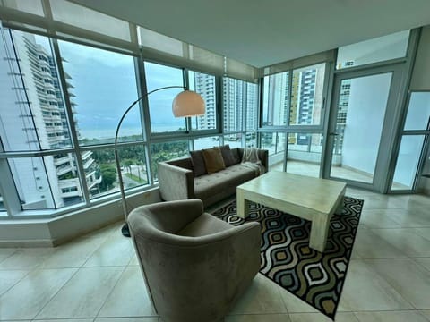 House | 1 bedroom, desk, high-speed internet