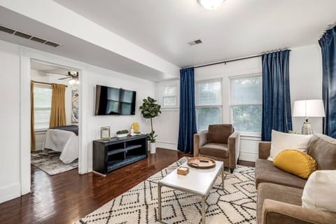 Apartment, 2 Bedrooms | 2 bedrooms, desk, laptop workspace, free WiFi