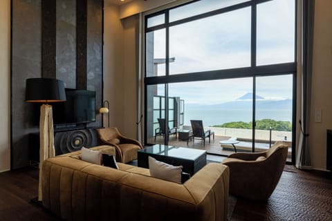 Akeboshi Guest room with open-air bath and sauna overlooking Mt. Fuji and Suruga Bay | Free WiFi