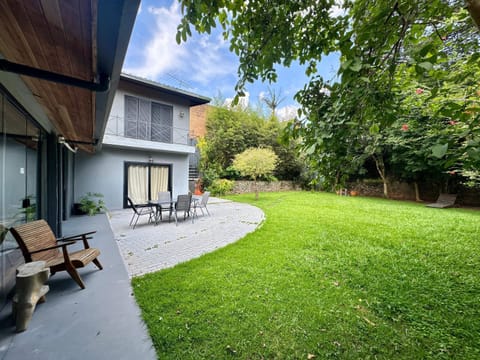 Villa | Outdoor dining