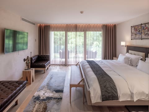 Deluxe Suite | Desk, soundproofing, iron/ironing board, free WiFi