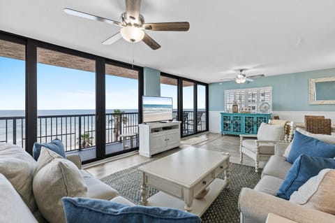 Condo, Multiple Beds (Sunrise 309) | Living area