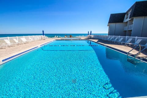 Condo, 1 King Bed with Sofa bed (Surfside 107) | Pool