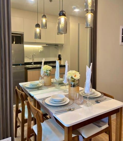 Shared Dormitory, 1 Bedroom, Accessible, Smoking | Dining room