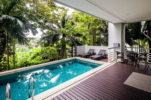 Apartment, 3 Bedrooms, Private Pool | Living area | 65-inch Smart TV with digital channels, fireplace