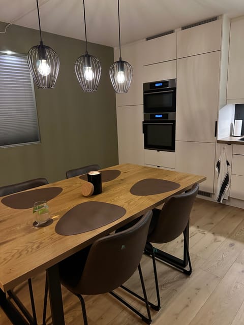 Apartment | Dining